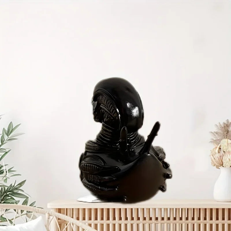 Movie Alien Duck Resin Statue, Evil Alien Duck Decoration, Resin Car Dashboard and Table Decoration, Interesting Gift Ideas